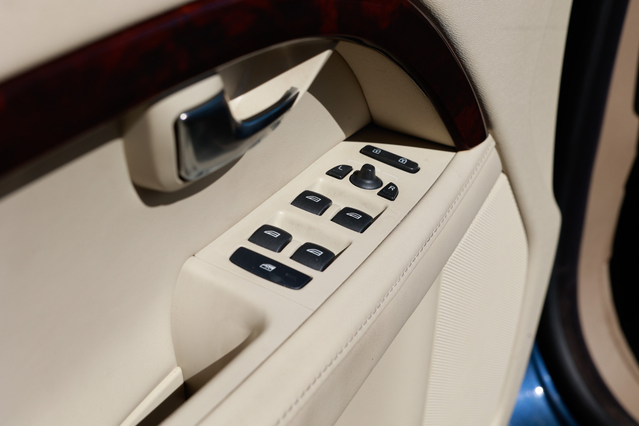 Volvo XC70  2013 Volvo XC70  2013