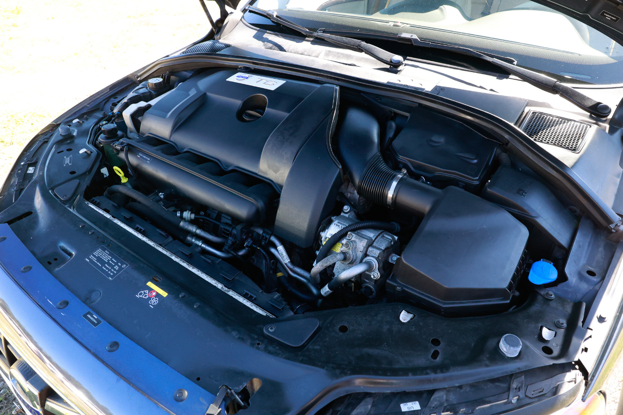 Volvo XC70  2013 Volvo XC70  2013