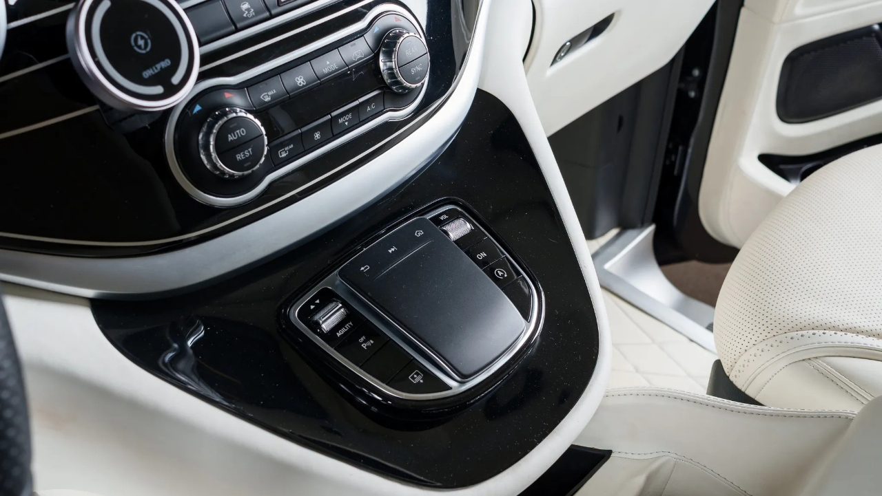 Mercedes-Benz Metris Passenger Van  2021 Mercedes-Benz Metris Passenger Van  2021