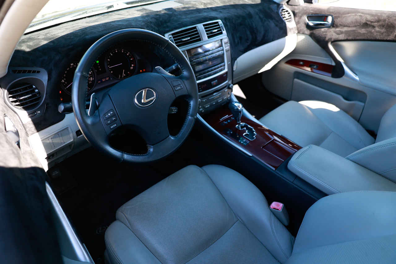 2006 Lexus IS 250 photo 2