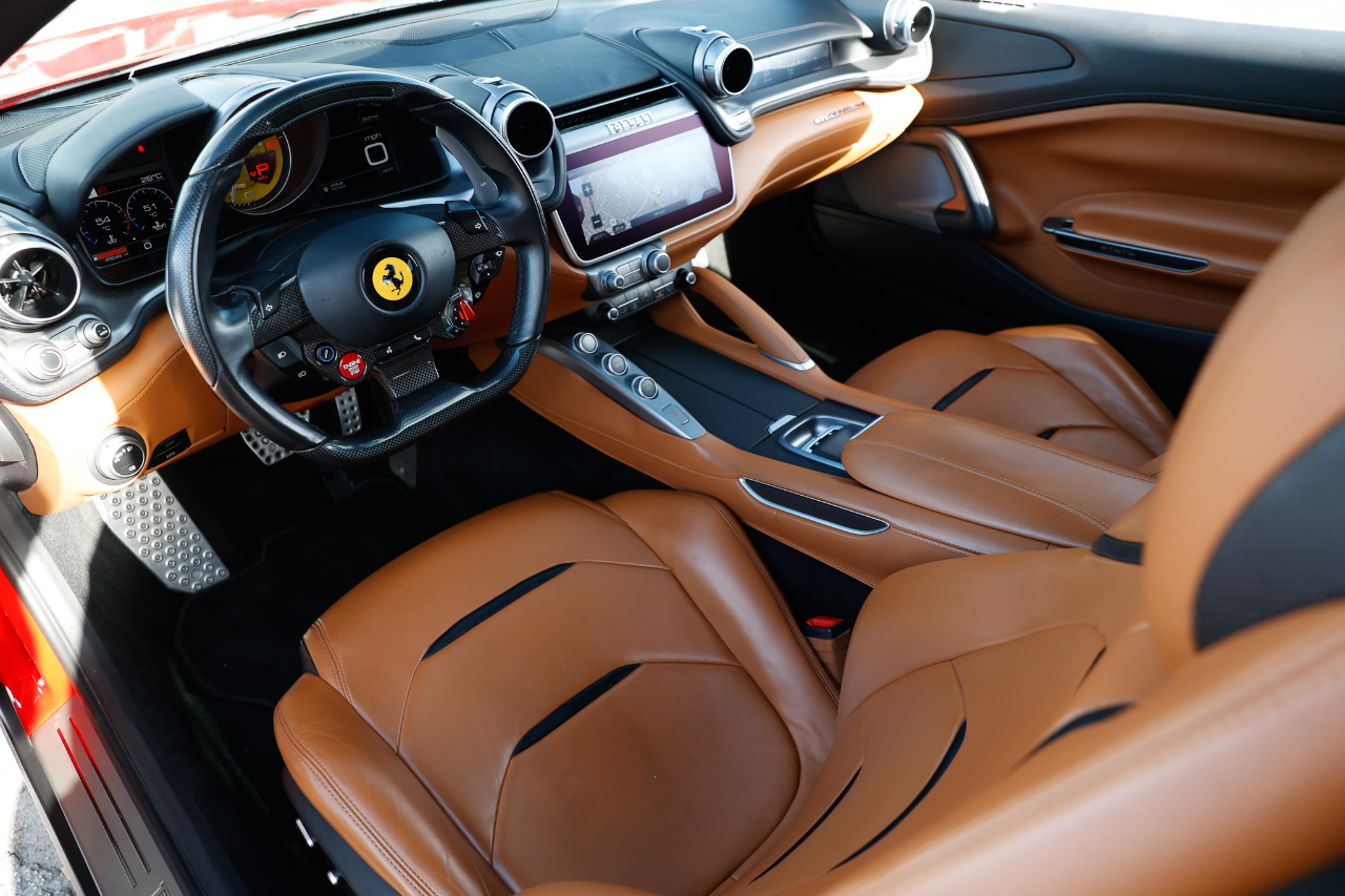 Ferrari GTC4Lusso  2019