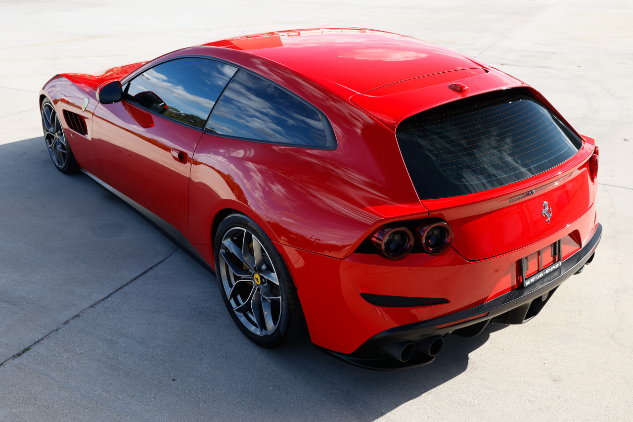 Ferrari GTC4Lusso  2019