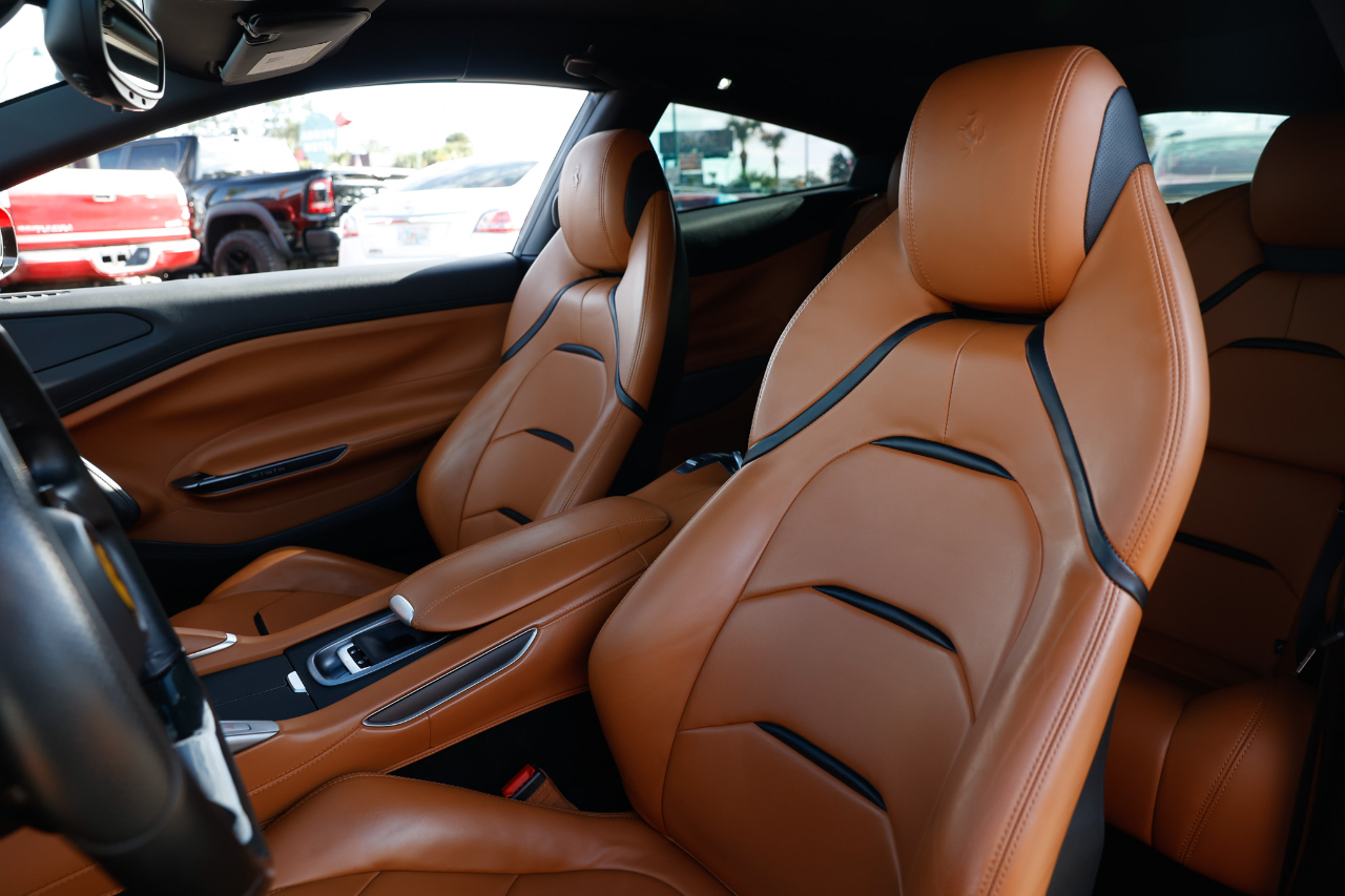 Ferrari GTC4Lusso  2019