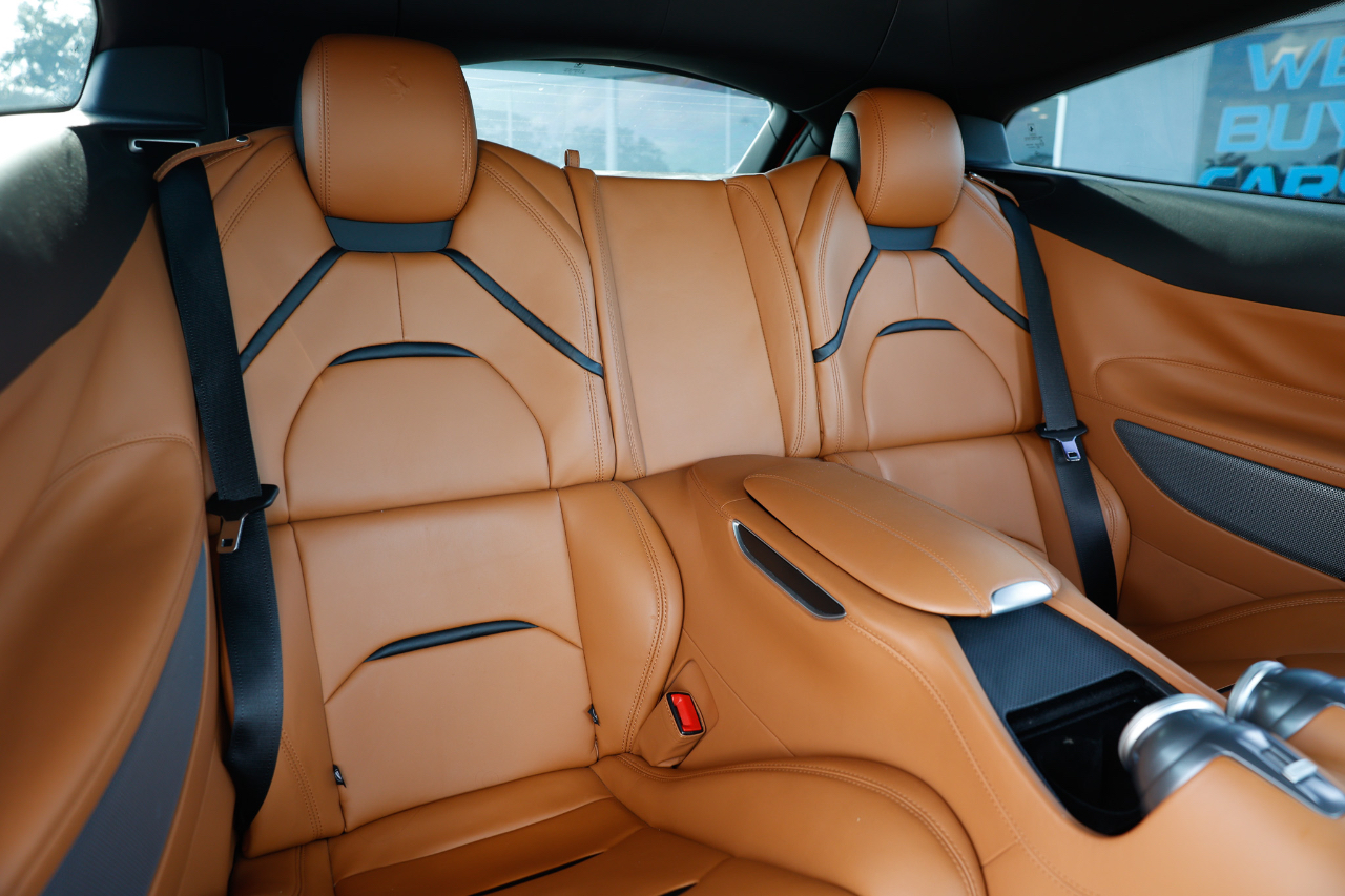 Ferrari GTC4Lusso  2019