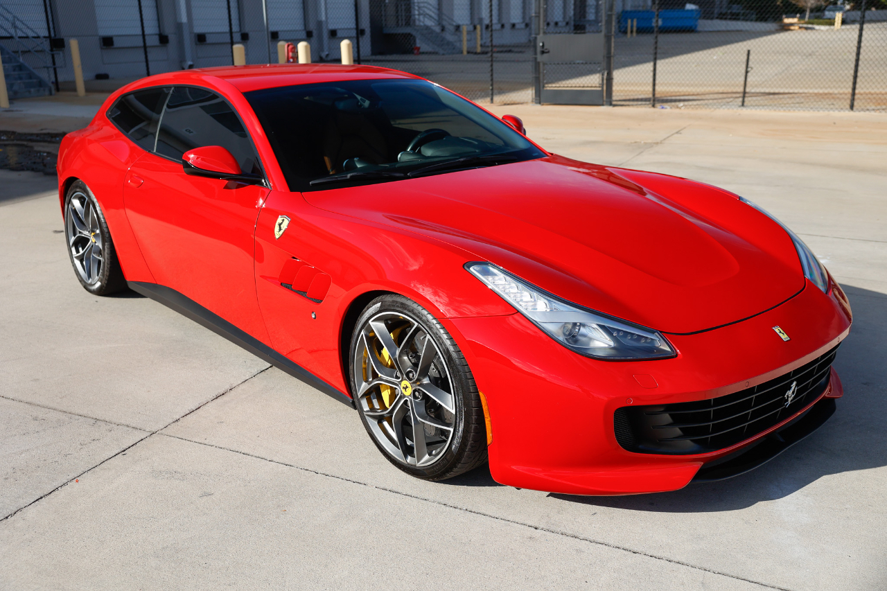 Ferrari GTC4Lusso  2019