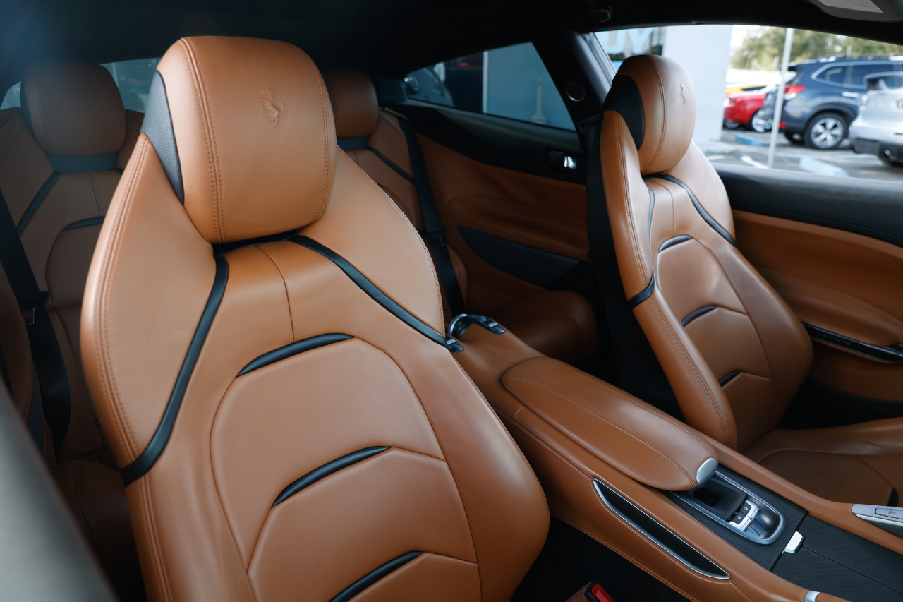 Ferrari GTC4Lusso  2019