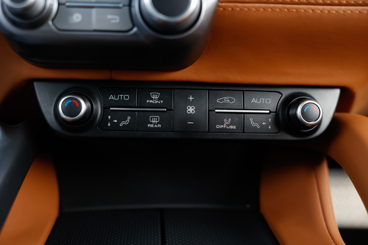 Ferrari GTC4Lusso  2019