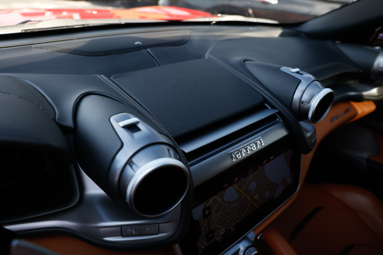 Ferrari GTC4Lusso  2019