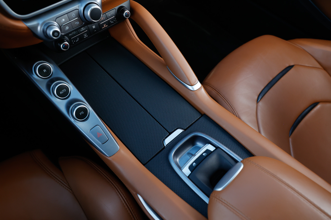 Ferrari GTC4Lusso  2019