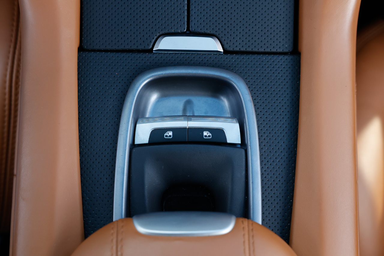 Ferrari GTC4Lusso  2019