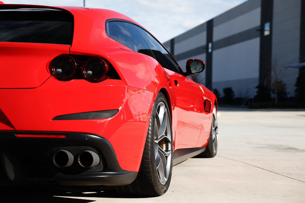 Ferrari GTC4Lusso  2019