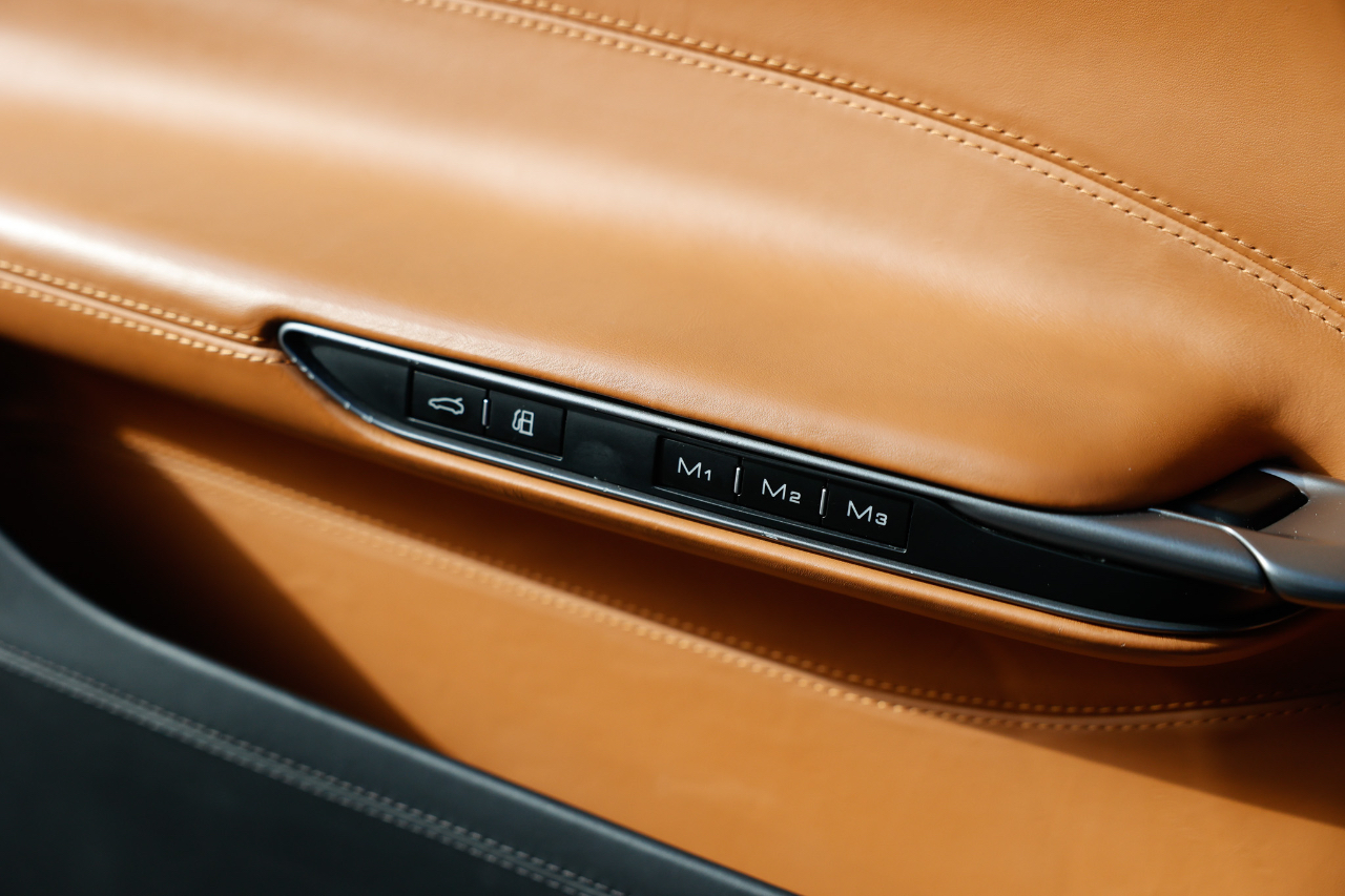 Ferrari GTC4Lusso  2019