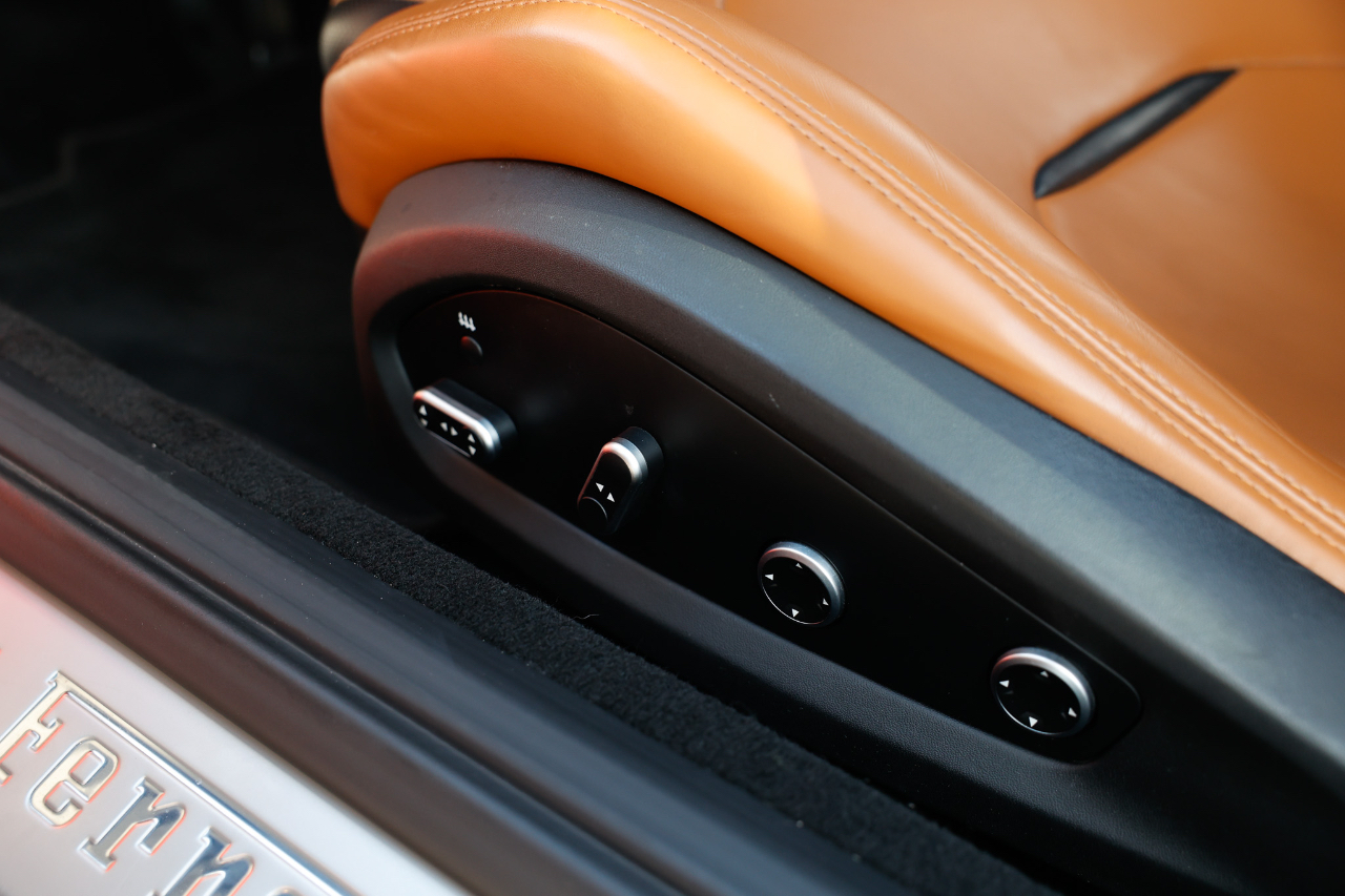 Ferrari GTC4Lusso  2019