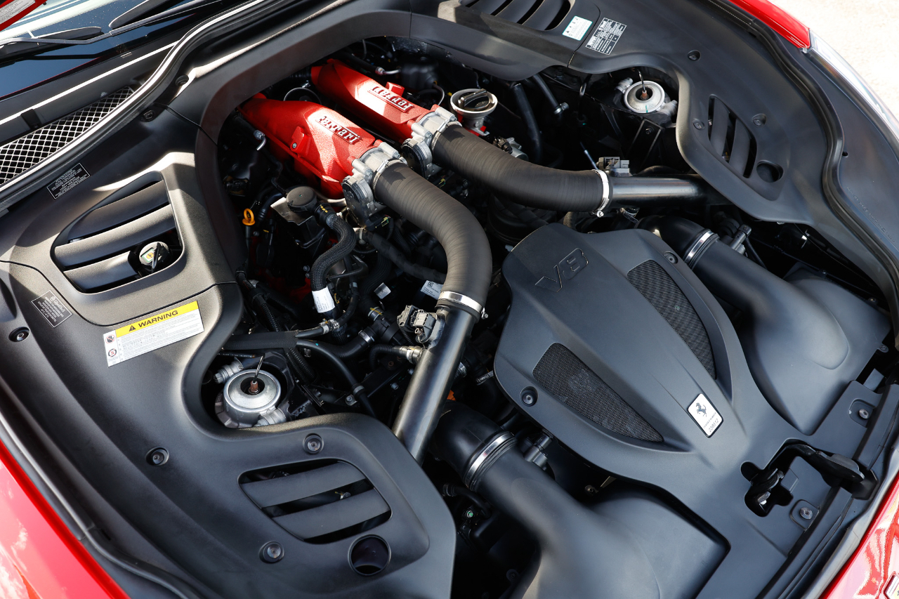 Ferrari GTC4Lusso  2019