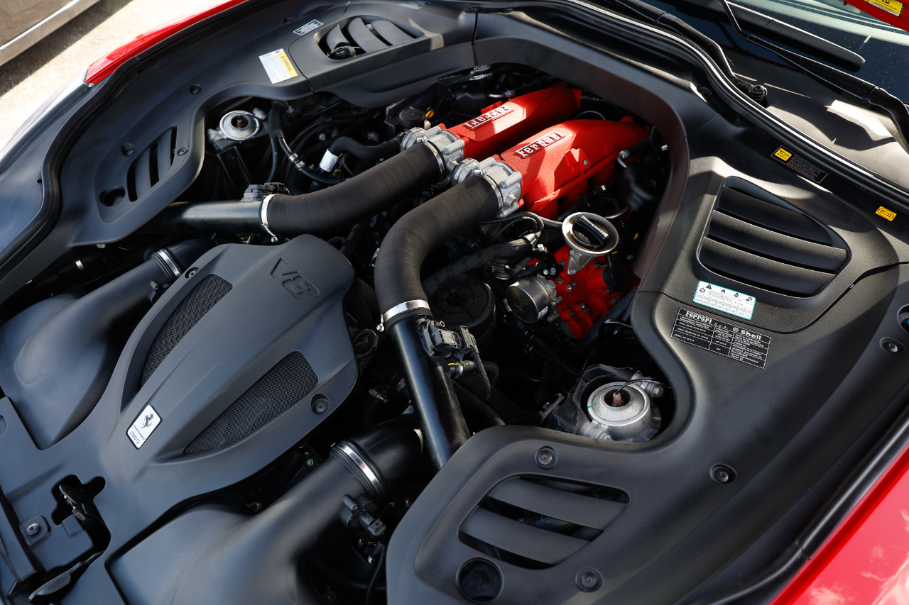 Ferrari GTC4Lusso  2019