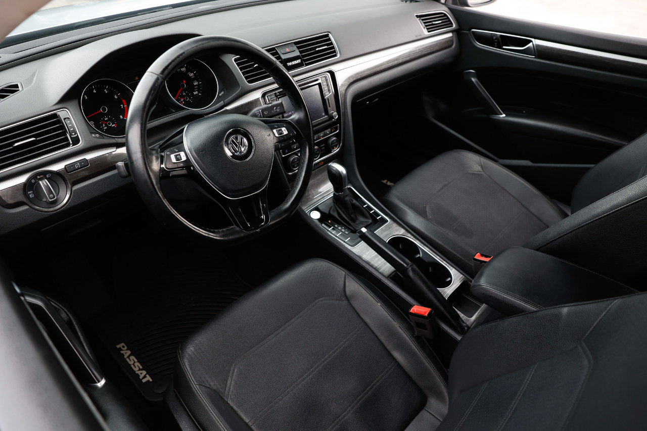 Volkswagen Passat SE 2018