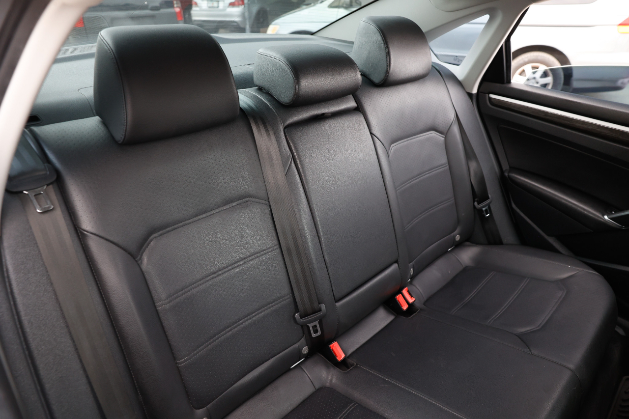 Volkswagen Passat SE 2018