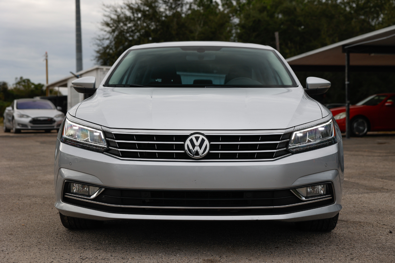 Volkswagen Passat SE 2018