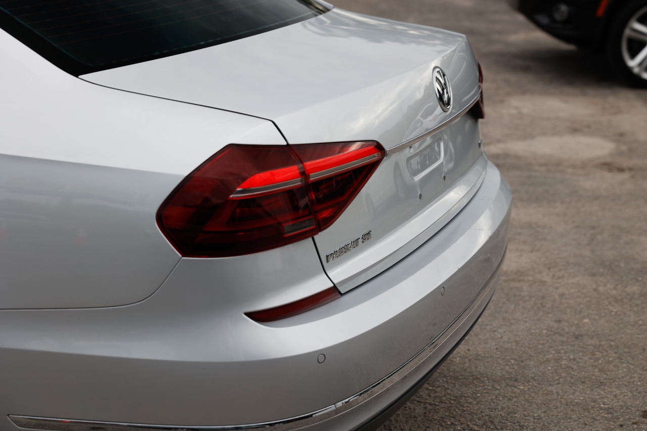 Volkswagen Passat SE 2018