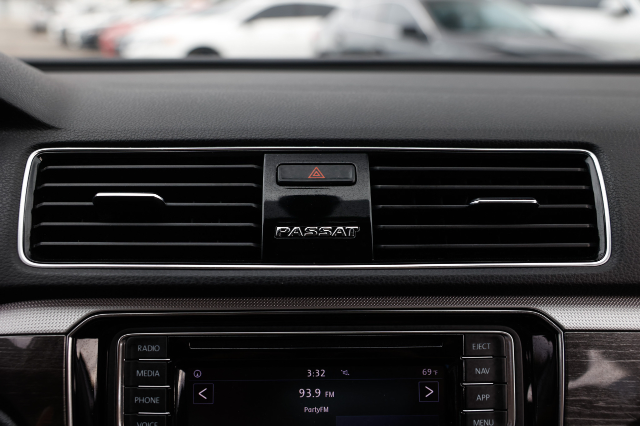 Volkswagen Passat SE 2018