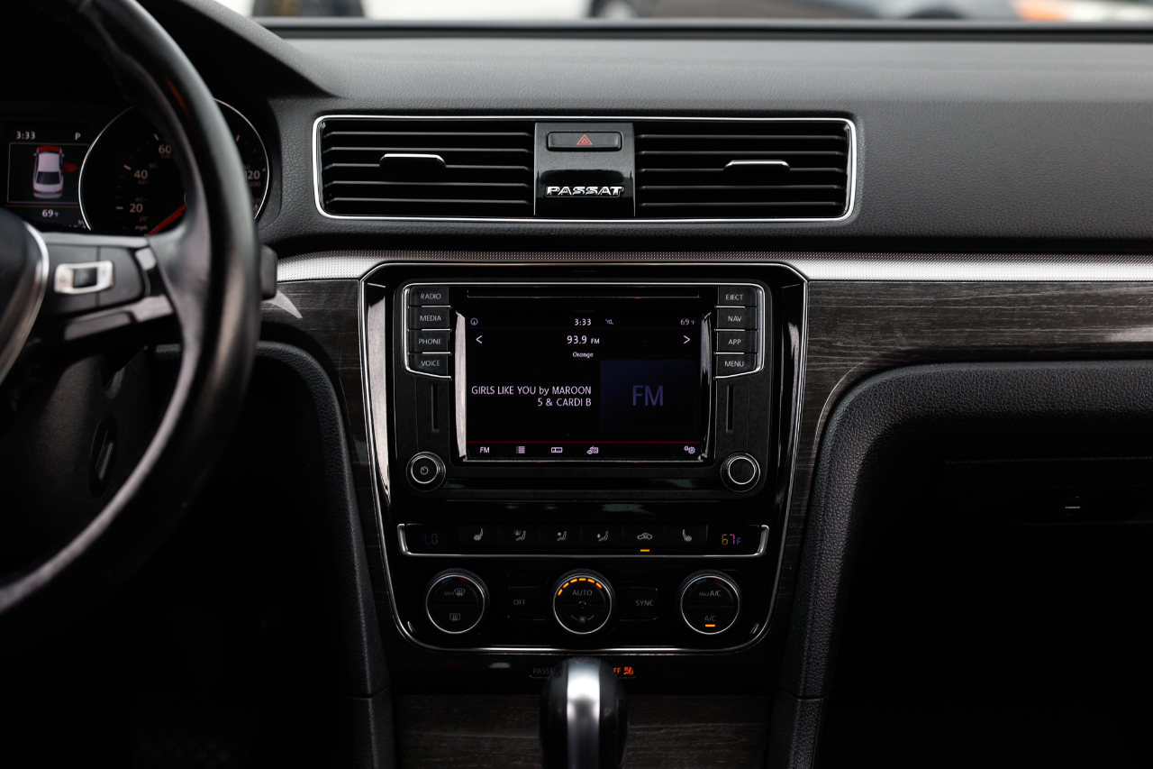 Volkswagen Passat SE 2018