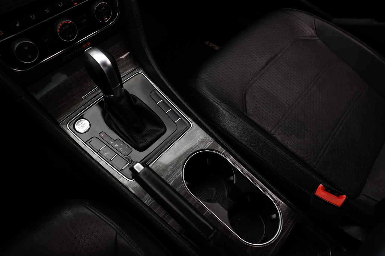 Volkswagen Passat SE 2018