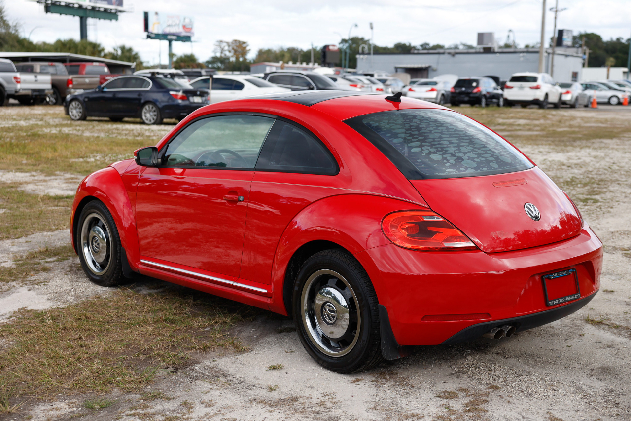 Volkswagen Beetle Coupe  2013