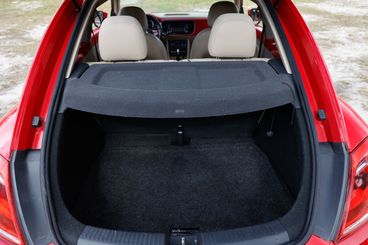 Volkswagen Beetle Coupe  2013