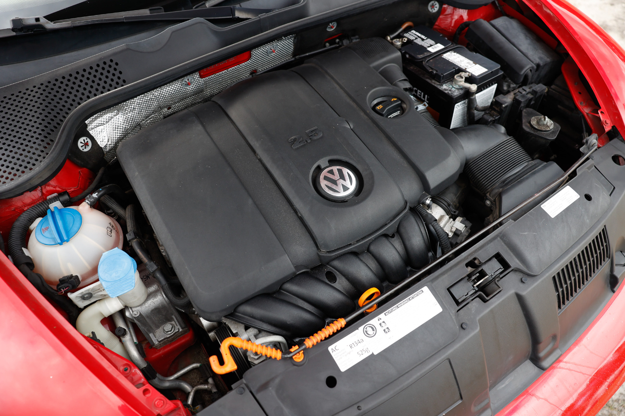 Volkswagen Beetle Coupe  2013