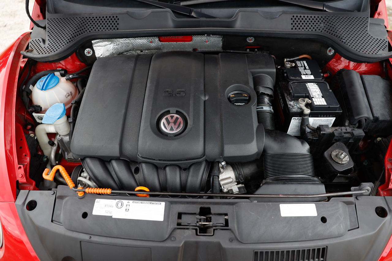 Volkswagen Beetle Coupe  2013