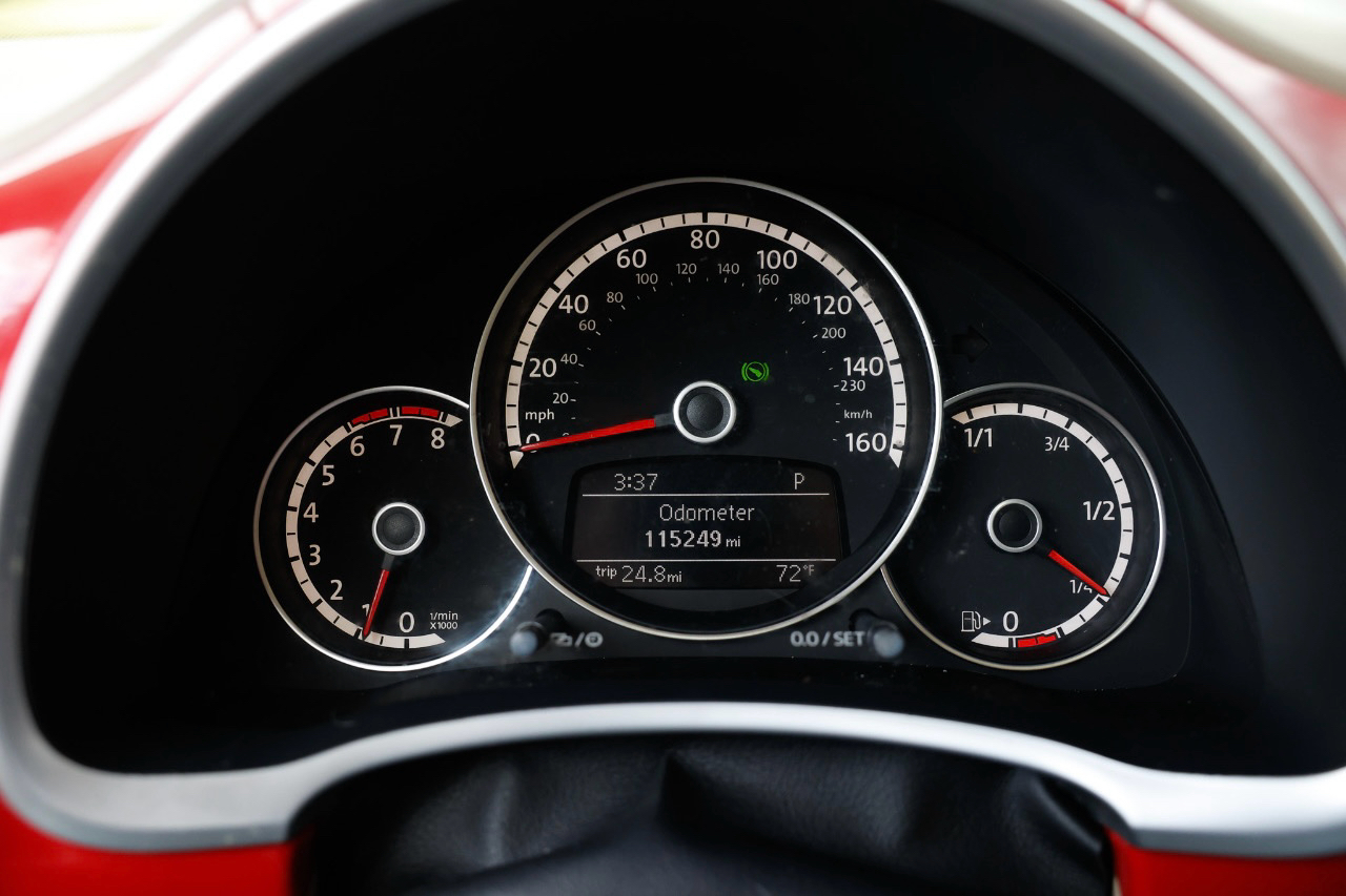 Volkswagen Beetle Coupe  2013