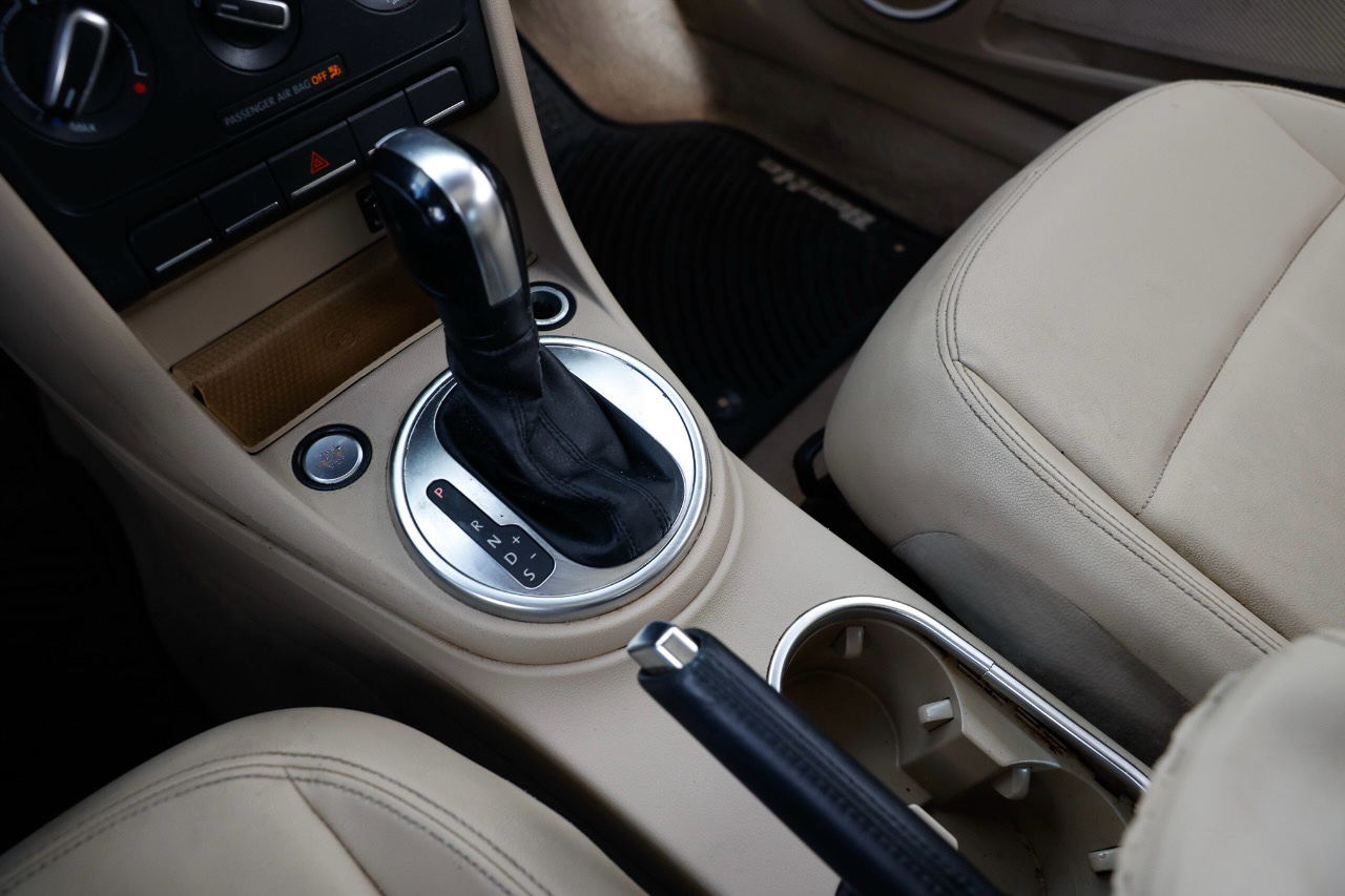 Volkswagen Beetle Coupe  2013