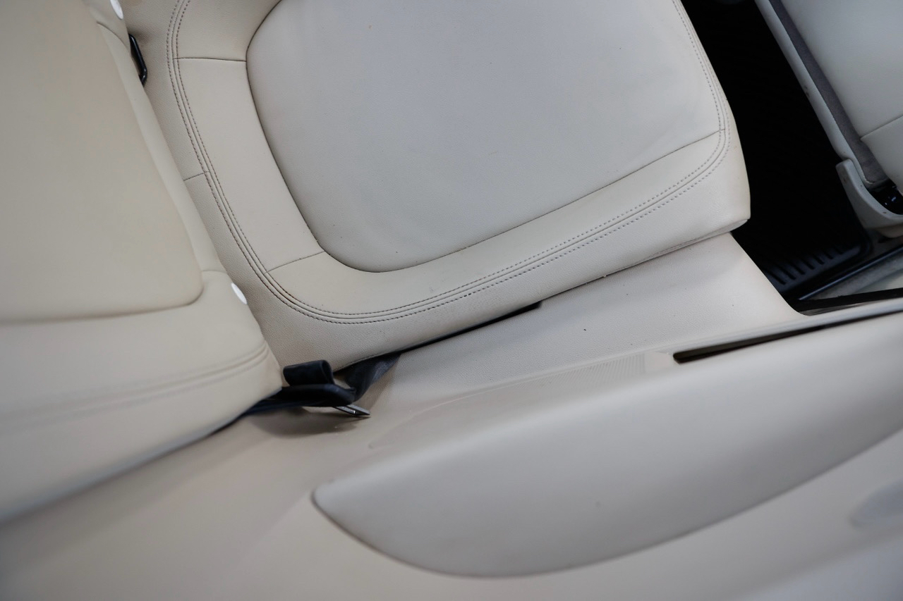 Volkswagen Beetle Coupe  2013