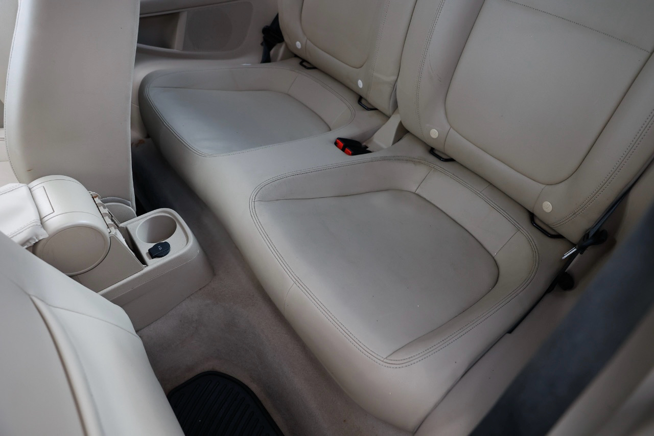 Volkswagen Beetle Coupe  2013