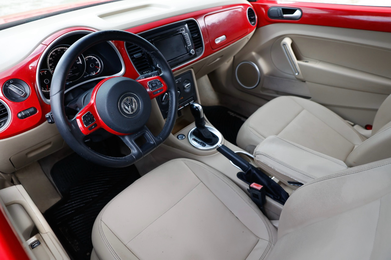 Volkswagen Beetle Coupe  2013