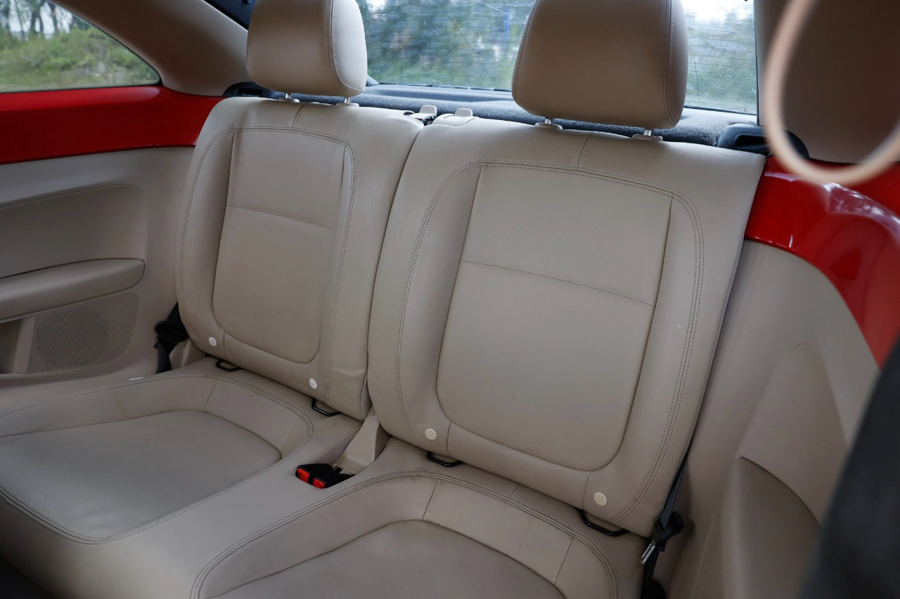 Volkswagen Beetle Coupe  2013