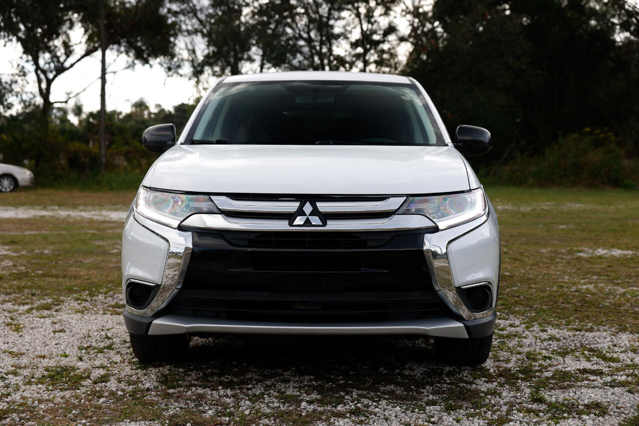 Mitsubishi Outlander  2017