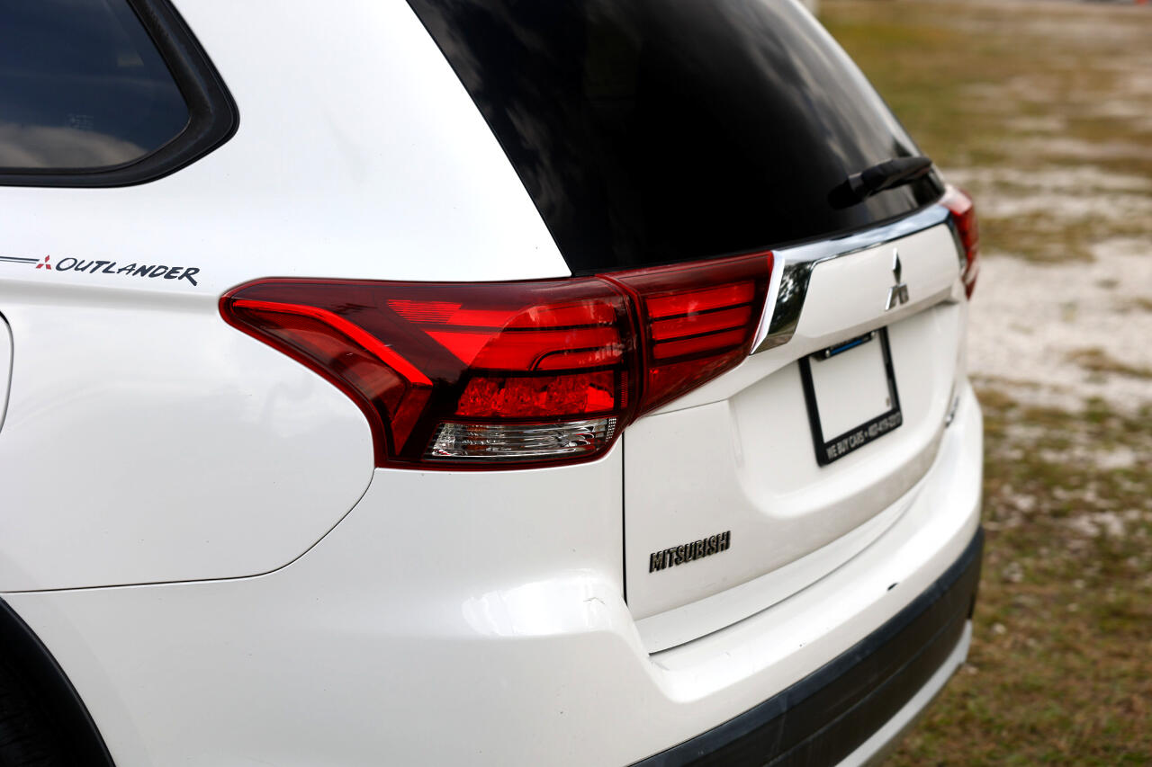 Mitsubishi Outlander  2017