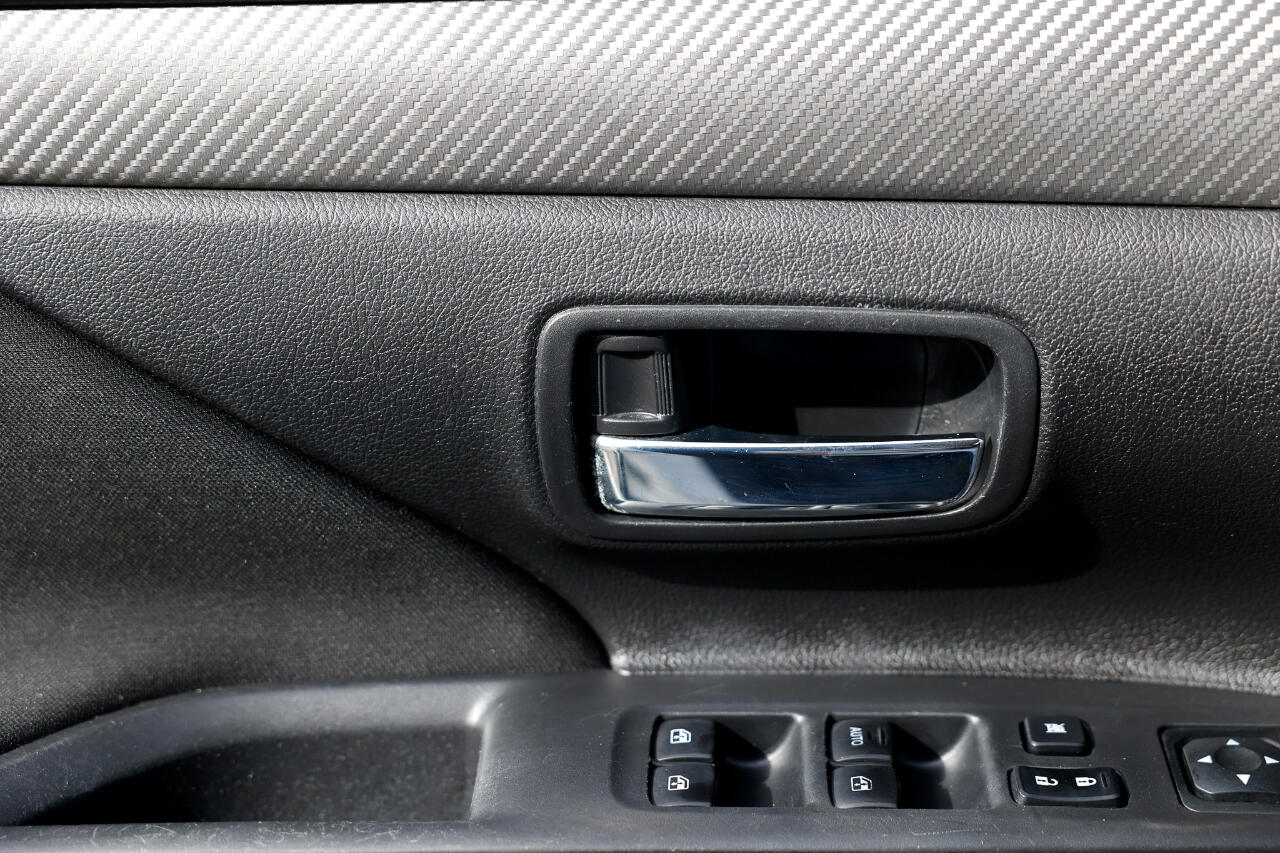 Mitsubishi Outlander  2017