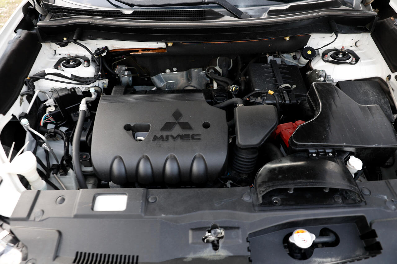 Mitsubishi Outlander  2017