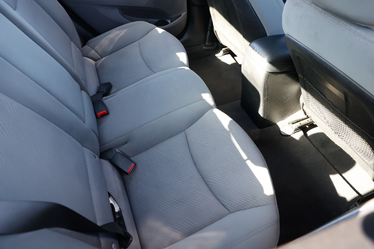 Hyundai Elantra  2013