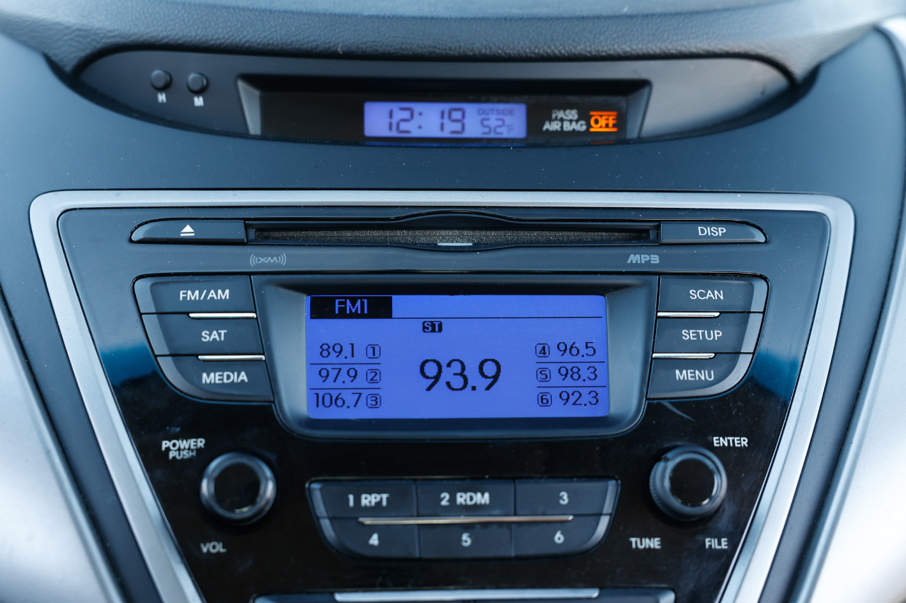 Hyundai Elantra  2013