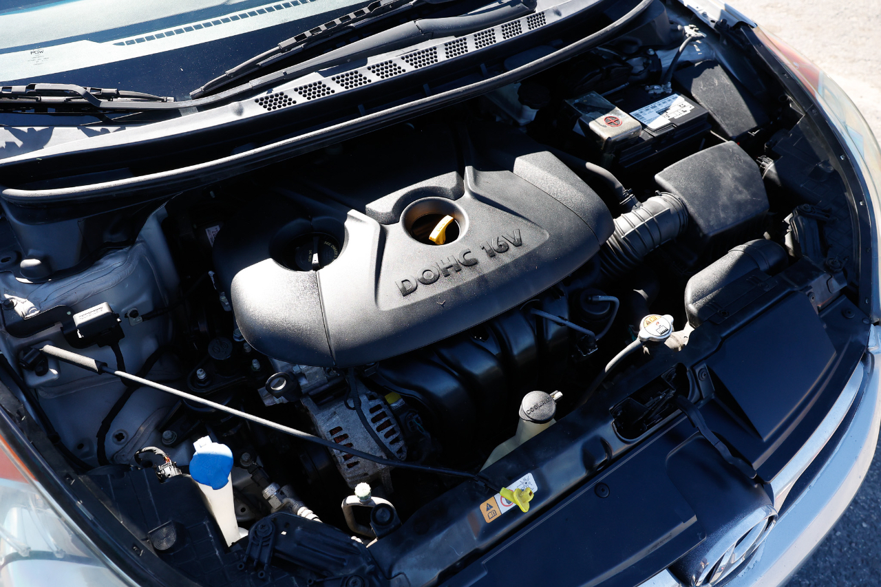 Hyundai Elantra  2013