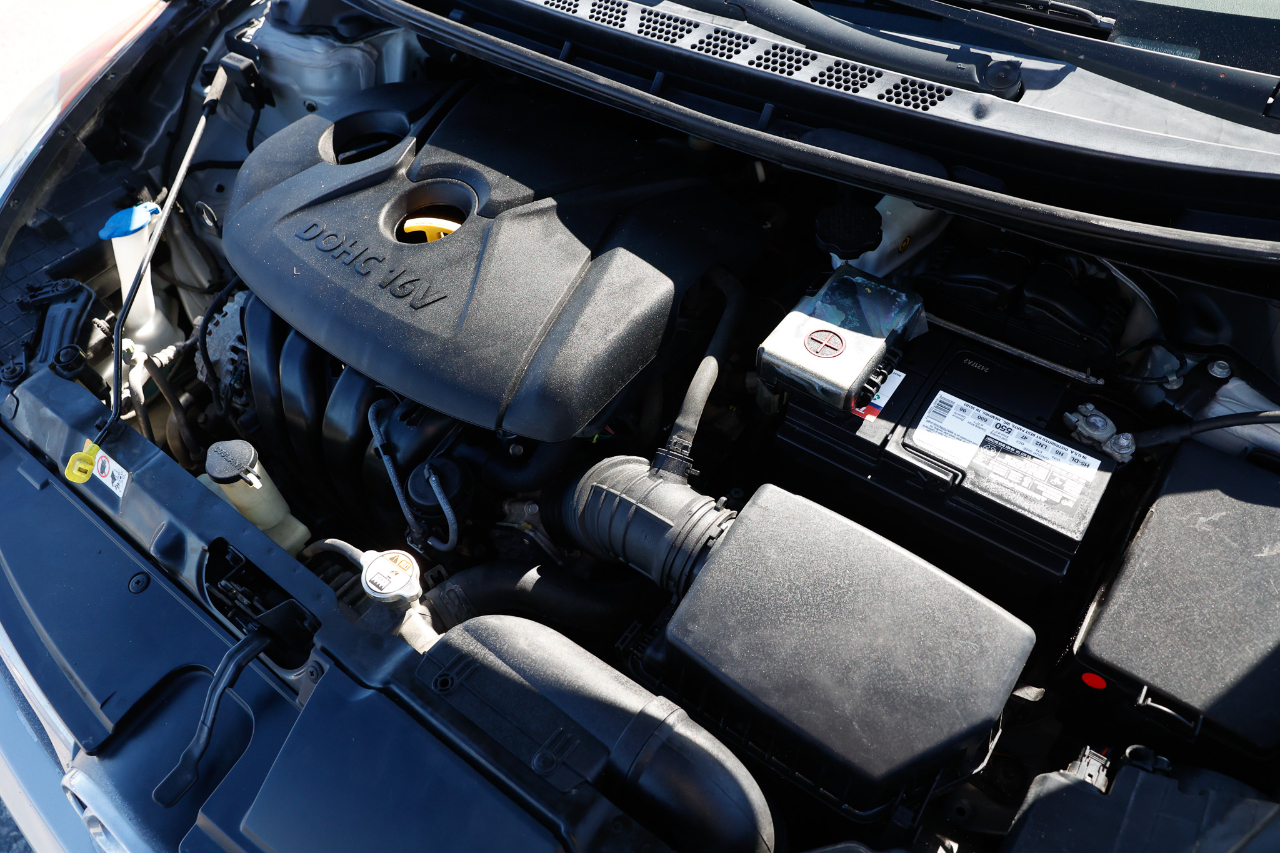 Hyundai Elantra  2013