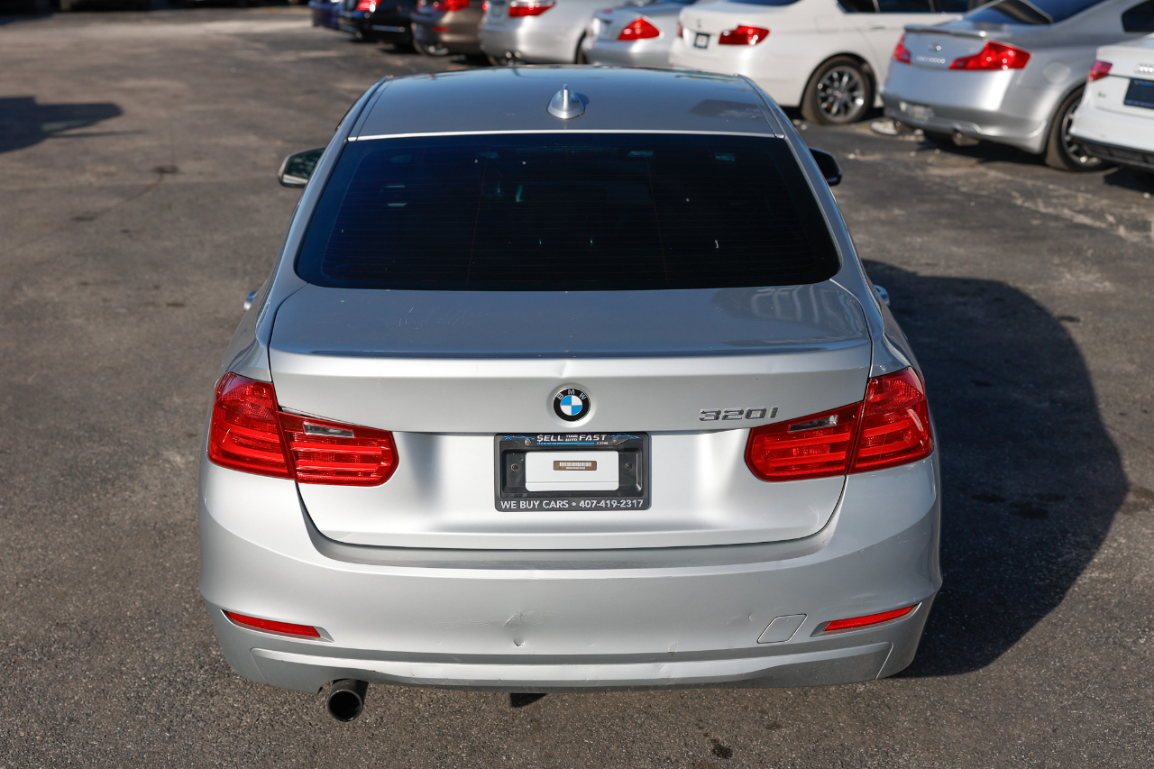 BMW 320i  2013