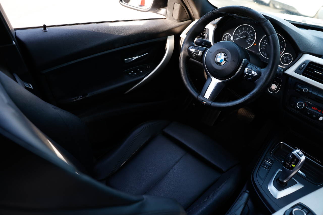 BMW 320i  2013
