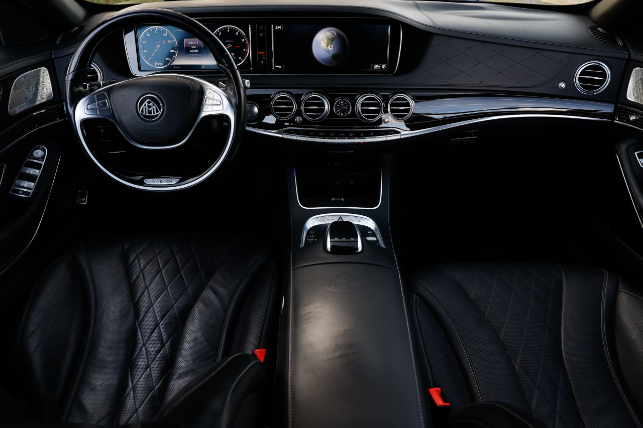 2017 Mercedes Benz S Maybach 550 4MATIC photo 2