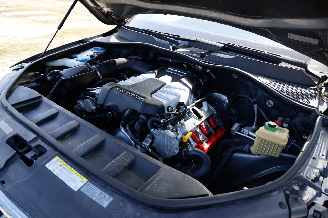 Audi Q7 Premium Plus 4D SUV 3.0T 2014