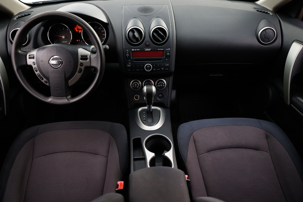 Nissan Rogue S AWD 2010