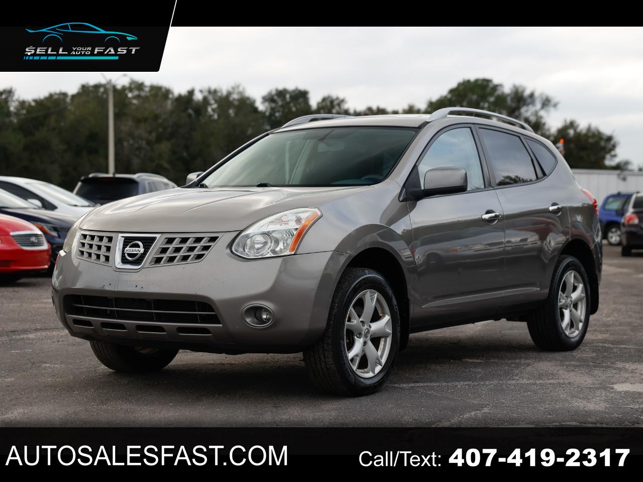 2010 Nissan Rogue SL's photo